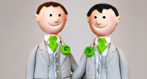 Taoiseach Enda Kenny vows to debate the same sex marriage referendum